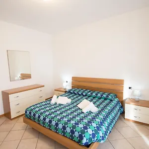 https://appartamento-ristrutturato-con-terrazzo.hotelitalianriviera.com